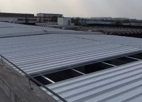 Materiali da costruzione in lamiera di copertura trapezoidale di alta qualità Lamiera di acciaio preverniciata a basso prezzo / Dx51d, Dx52D, Dx53D Gi Lamiera di acciaio zincato / Zinco ondulato